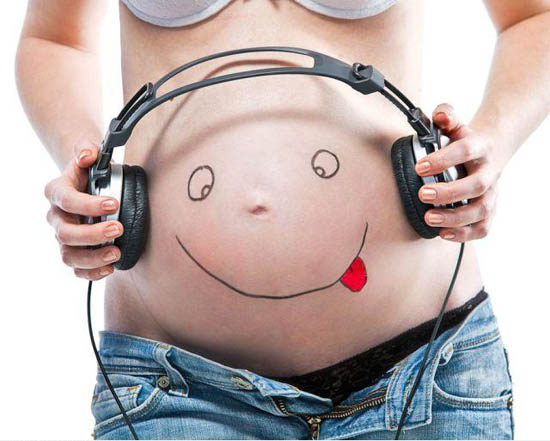 1324191791_Happy_pregnant_belly_D_gag