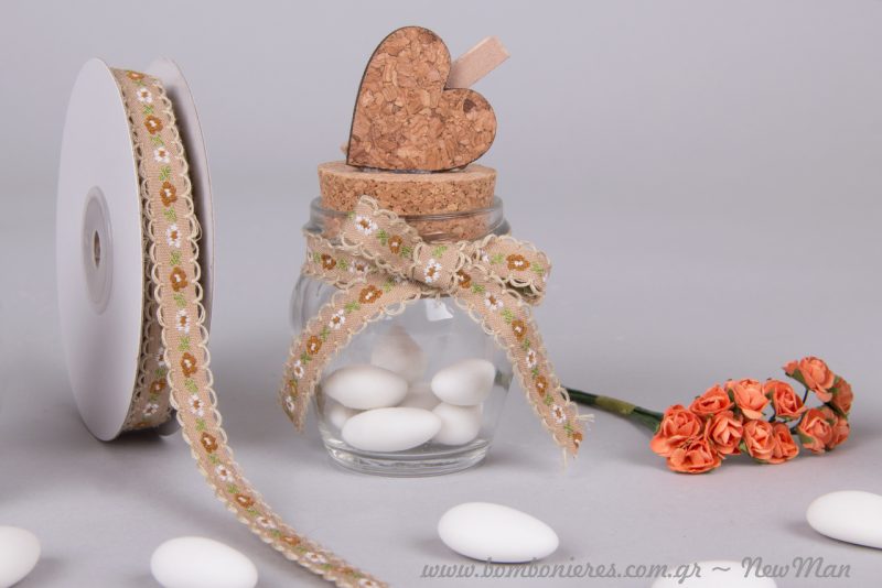 Μια φθινοπωρινή floral επιλογή για την μπομπονιέρα του γάμου ή της βάπτισης.