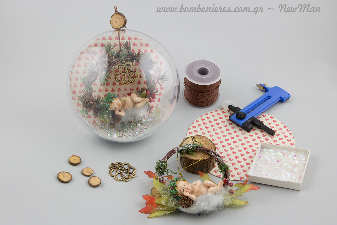 DIY χριστουγεννιάτικη μπάλα με στεφάνι κι αγγελάκι που κοιμάται.