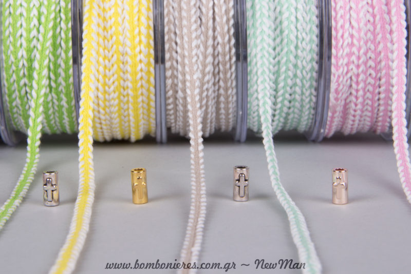 Μεταλλικά σταυρουδάκια στρογγυλά (5 x 12mm) σε ασημένια, χρυσή ή ροζ-χάλκινη απόχρωση.