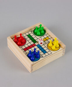 wooden-board-games-griniaris-bombonieres-newman-7786