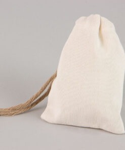 yfasmatino-pougki-me-plaino-desimo-newman-packaging-bombonieres-ekrou